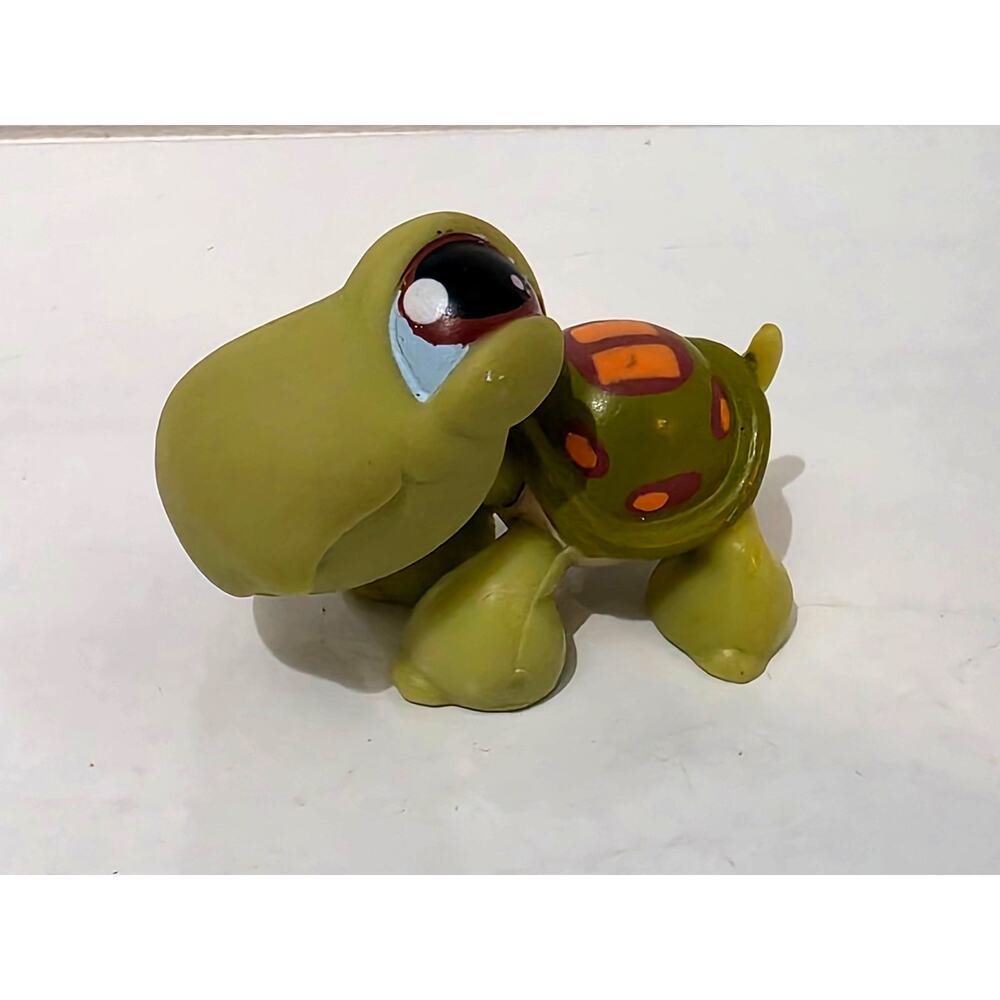 Hasbro Littlest Pet Shop #8 Turtle 2004